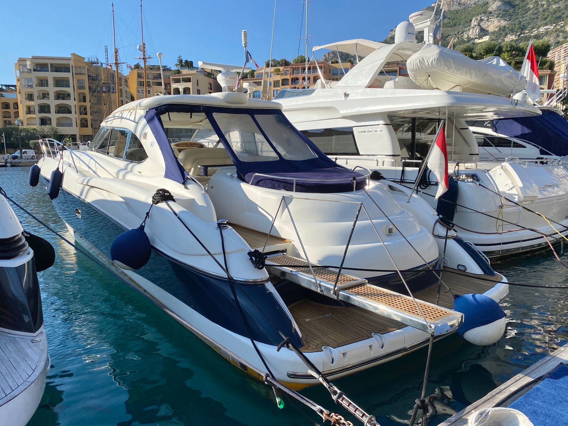 slider 1 Sunseeker Predator 58